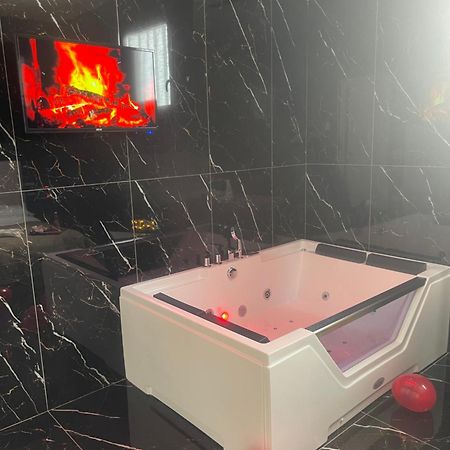 Life Hotel Казальнуово-ді-Наполі Екстер'єр фото