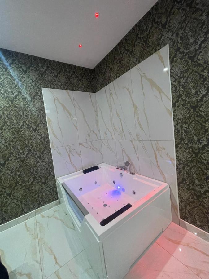 Life Hotel Казальнуово-ді-Наполі Екстер'єр фото