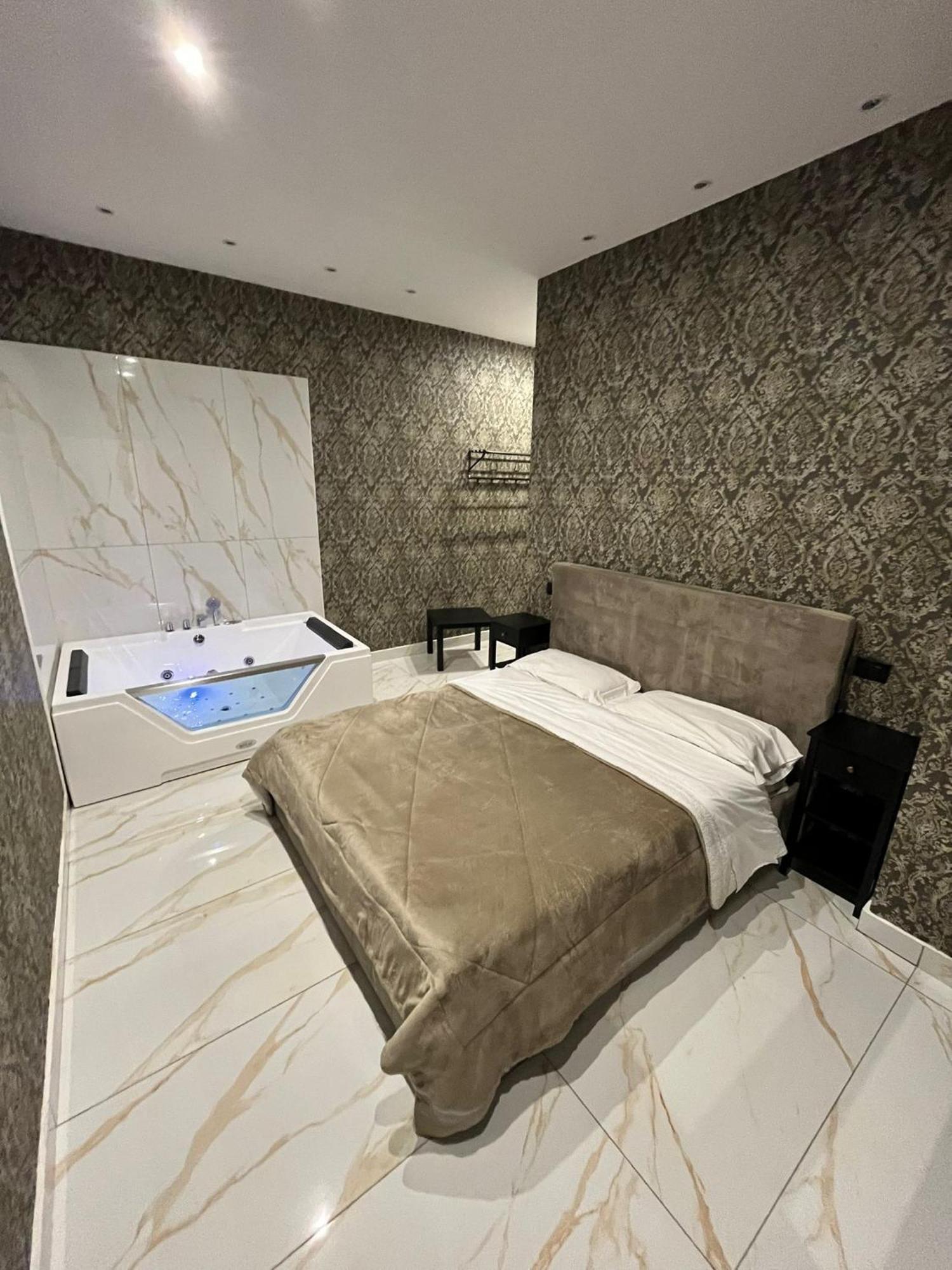 Life Hotel Казальнуово-ді-Наполі Екстер'єр фото